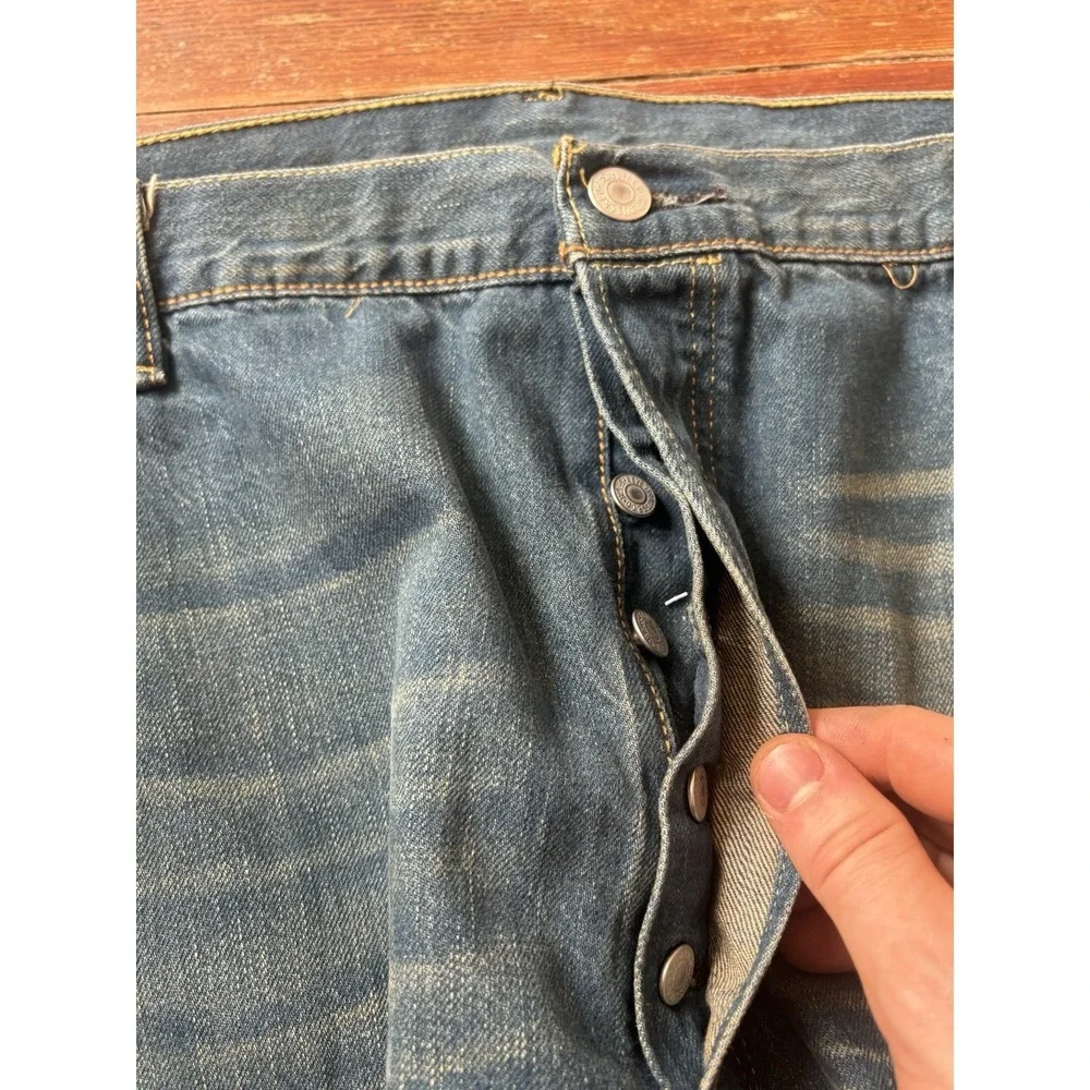 Levi's 501 Straight Fit Jeans Mens 44x32 Blue Denim Button Fly Classic Casual